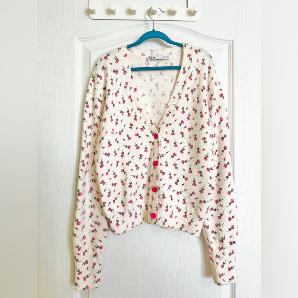 ZARA 🌸 Pink Floral Cardigan